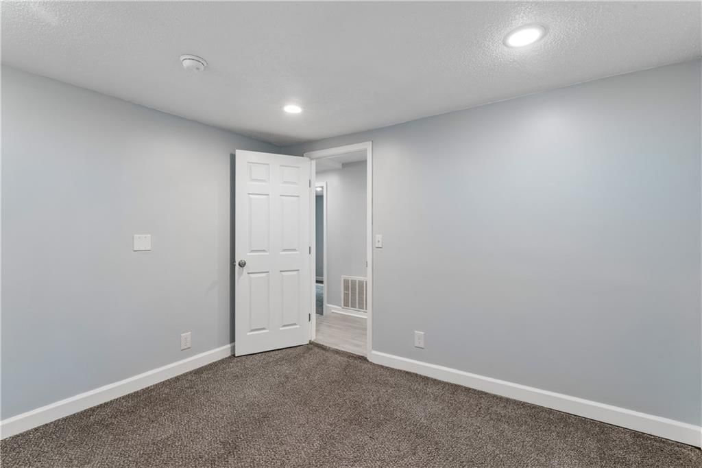 3219 Donnelly Avenue — photo 21