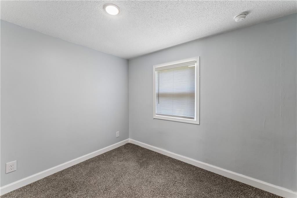 3219 Donnelly Avenue — photo 22
