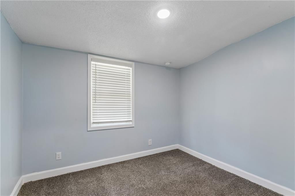 3219 Donnelly Avenue — photo 26