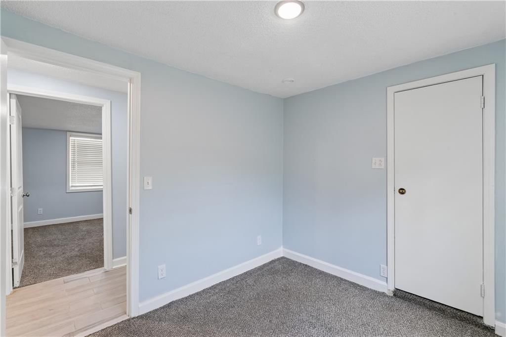 3219 Donnelly Avenue — photo 33