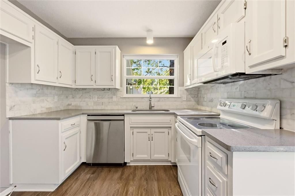 10752 Oakmont Street — photo 11