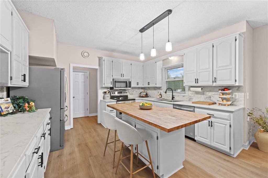 5124 Noble Street — photo 15