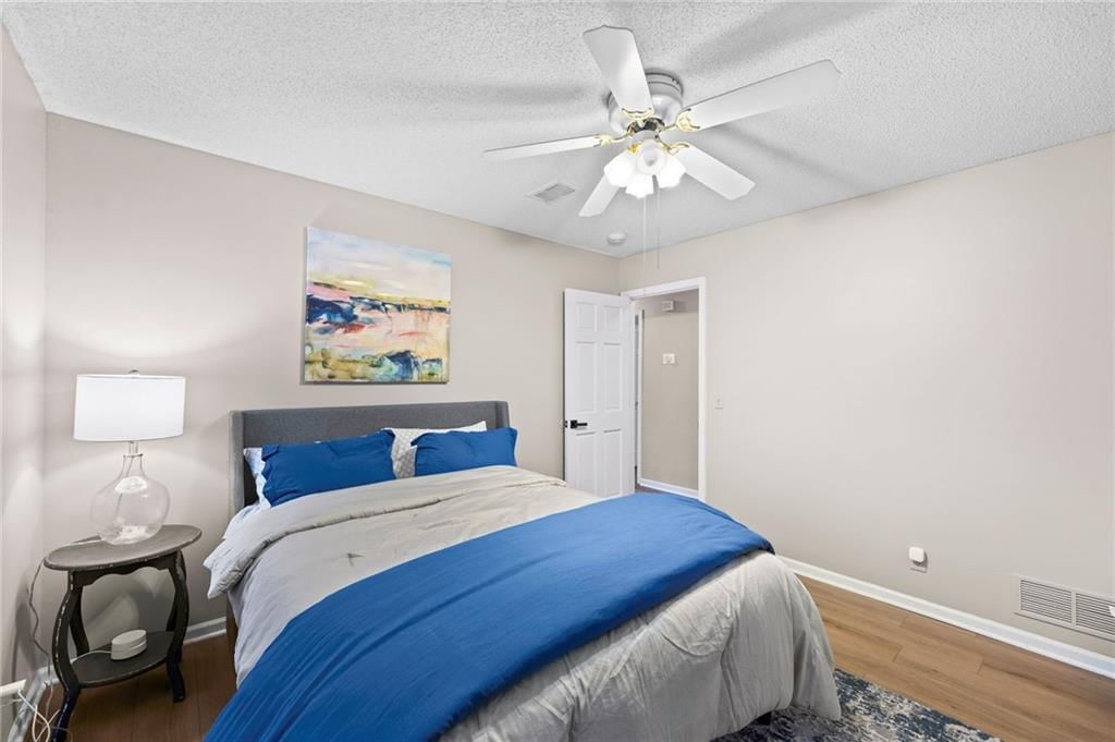 5124 Noble Street — photo 23
