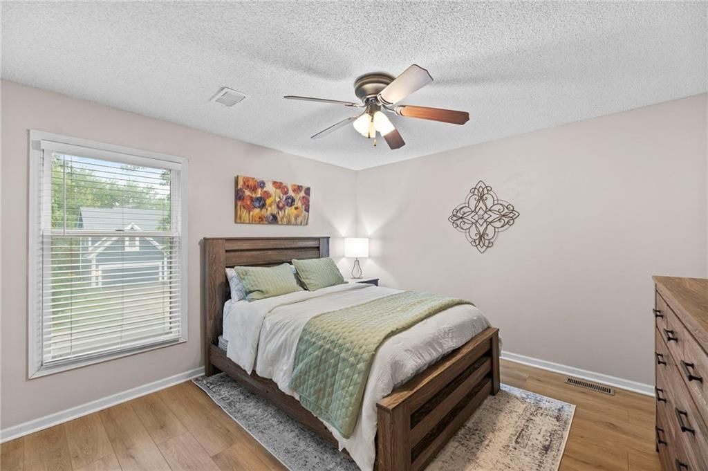 5124 Noble Street — photo 26