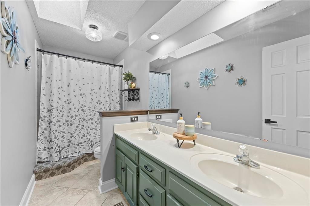 5124 Noble Street — photo 29