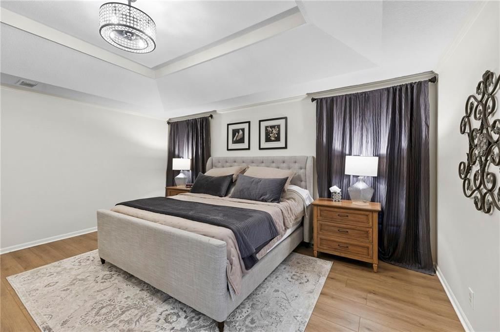 5124 Noble Street — photo 32