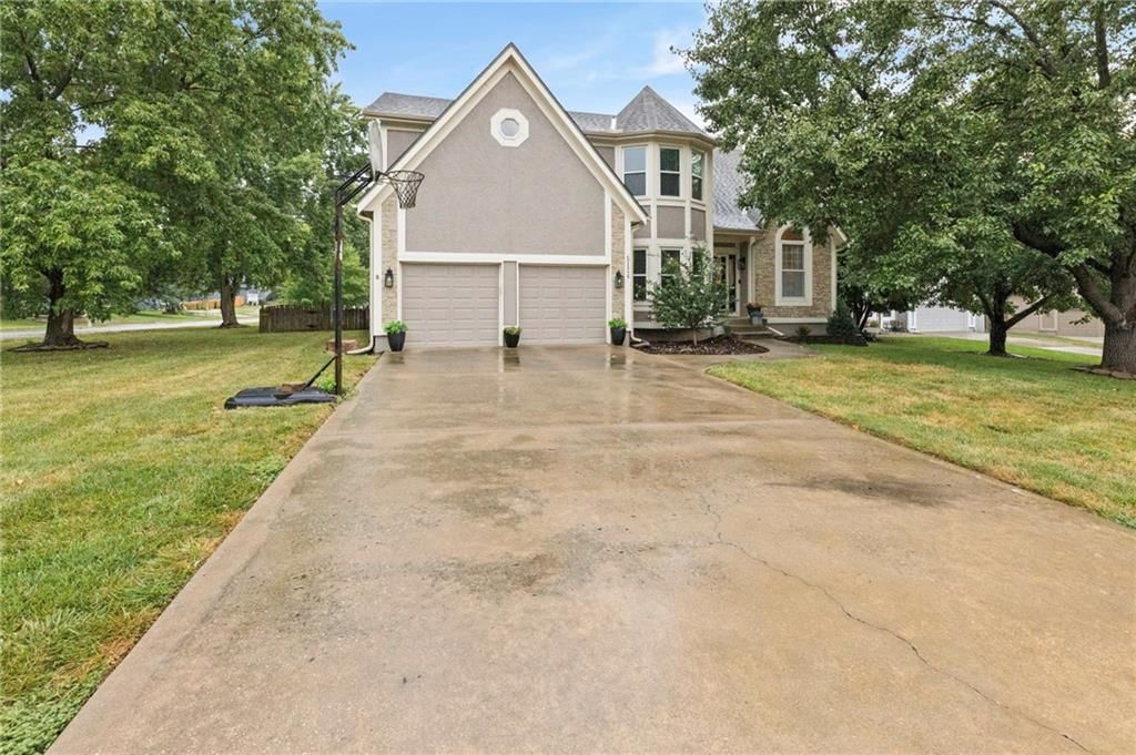 5124 Noble Street, Shawnee, KS: listing photo 2