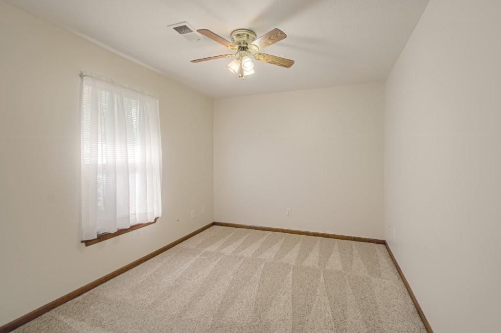 Photo 15 of 26 - 603 Creek Ridge Drive, Grain Valley, MO 64029