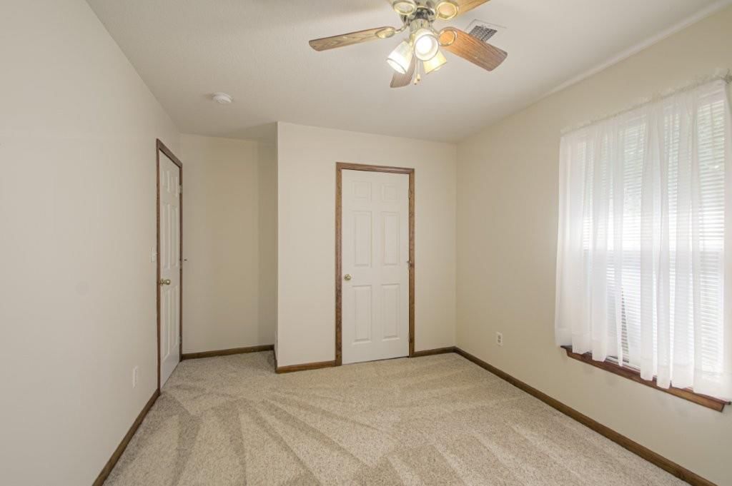 Photo 16 of 26 - 603 Creek Ridge Drive, Grain Valley, MO 64029