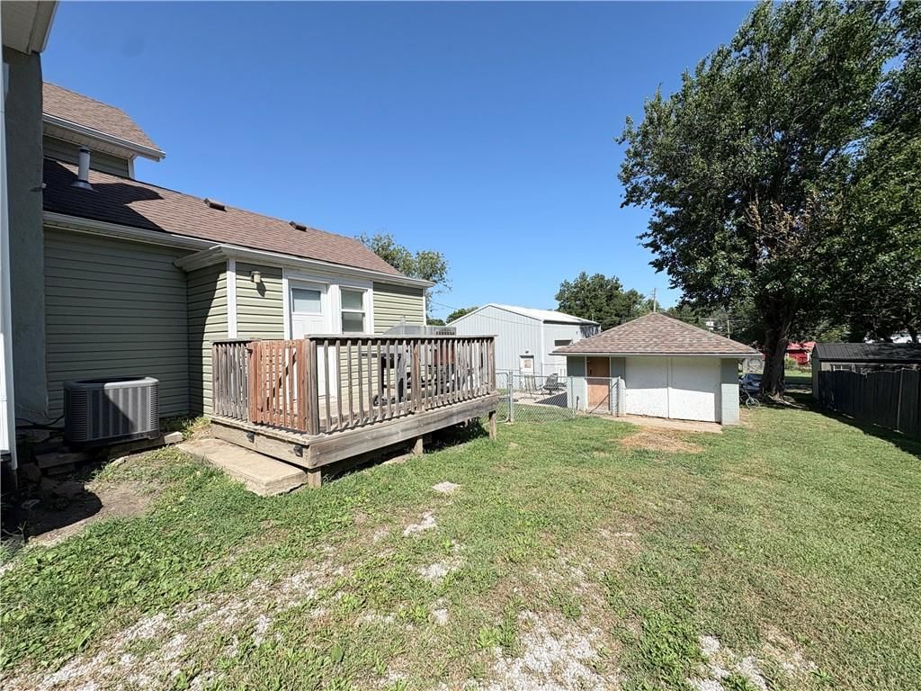 805 W Main Street — photo 4