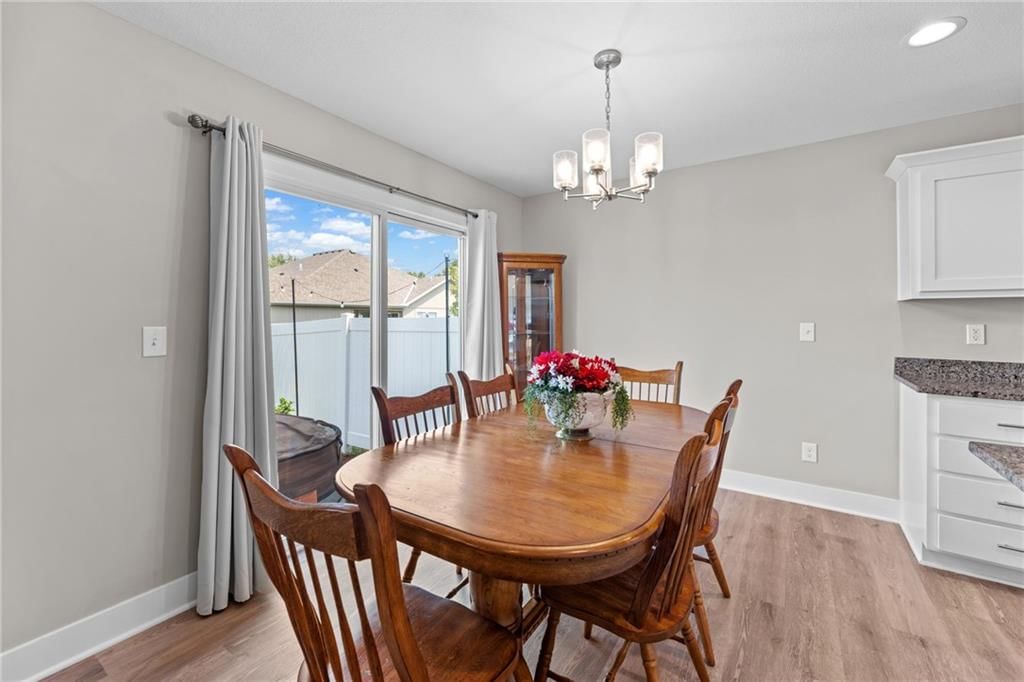 506 W Lawrence Street — photo 10
