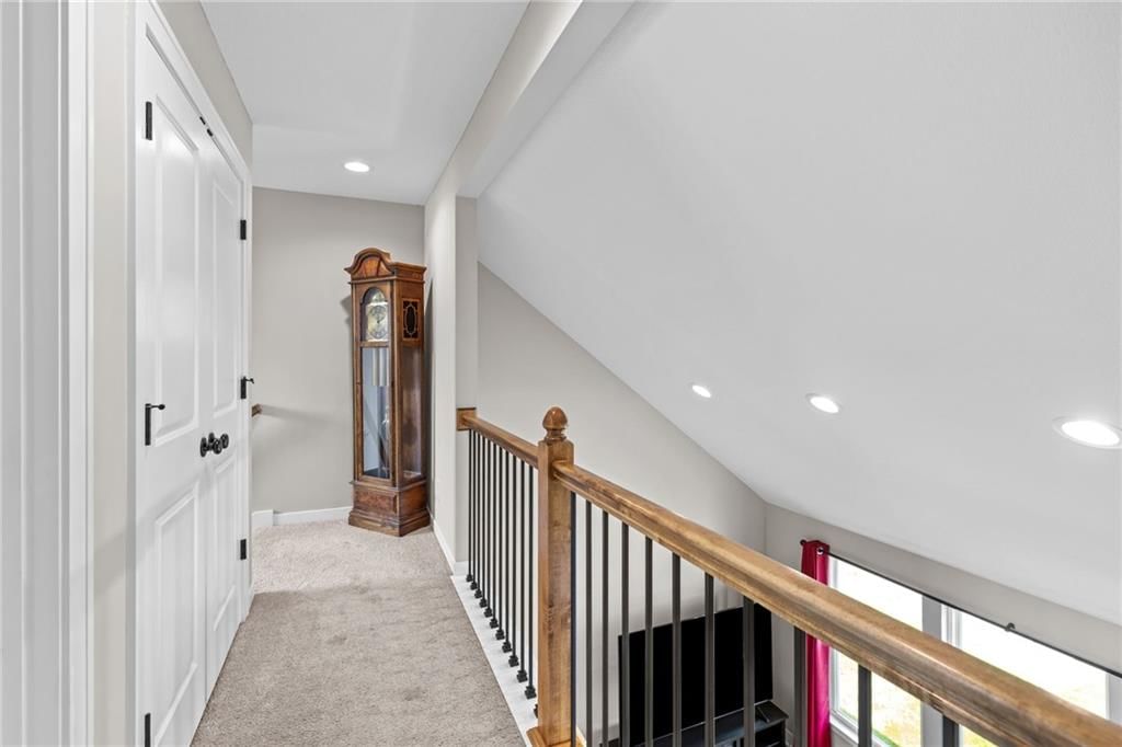 506 W Lawrence Street — photo 17