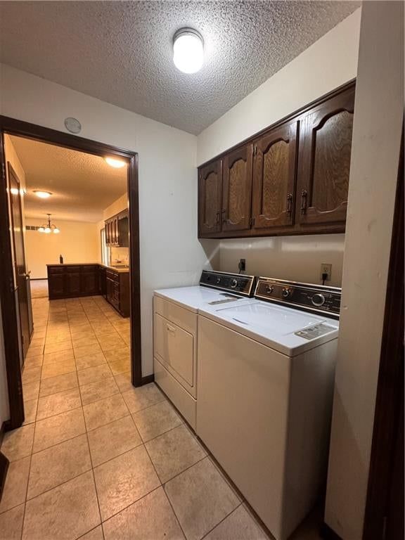 402 S Delaware Street — photo 6