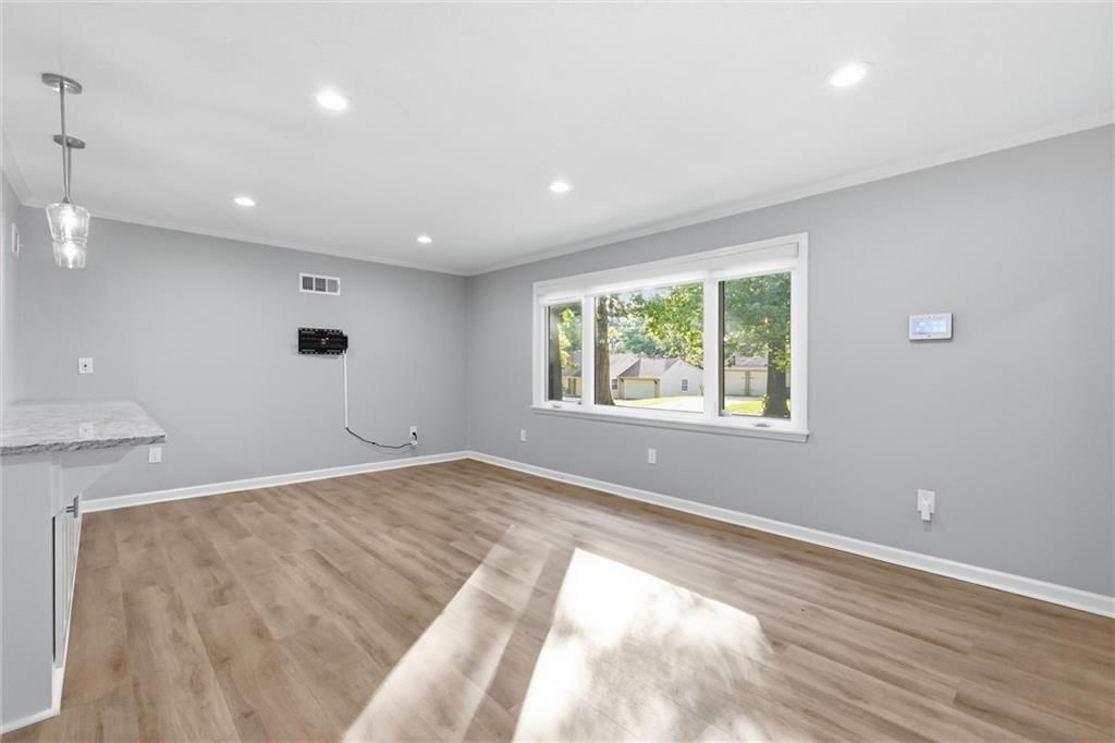 2200 W 79th Street — photo 7