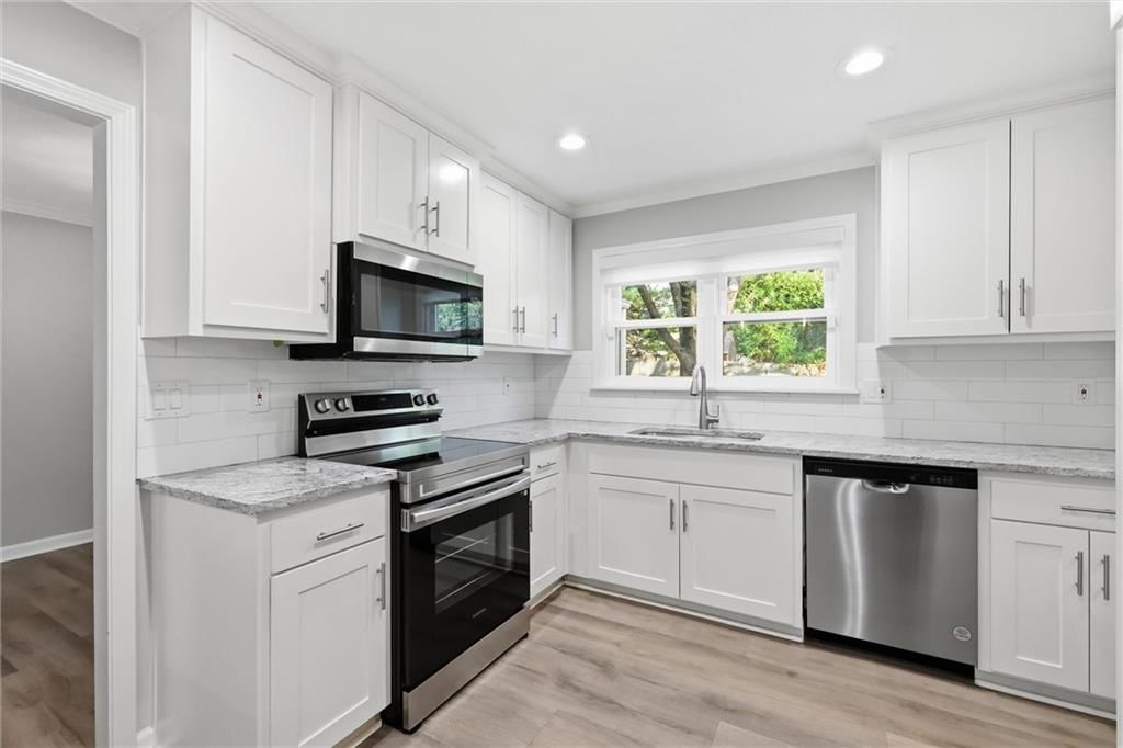 2200 W 79th Street — photo 8