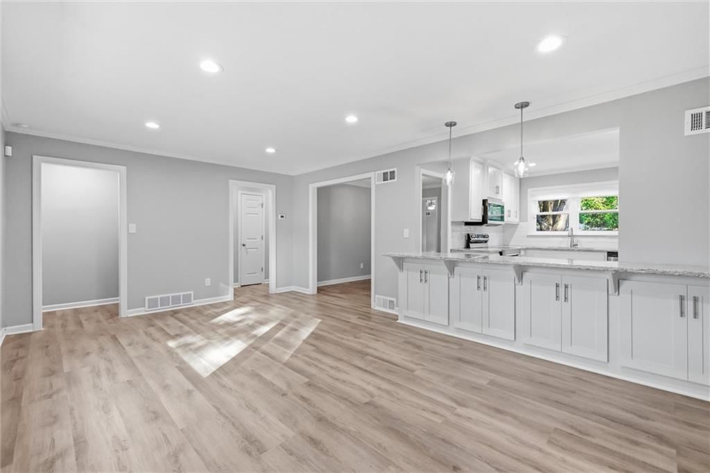 2200 W 79th Street — photo 9