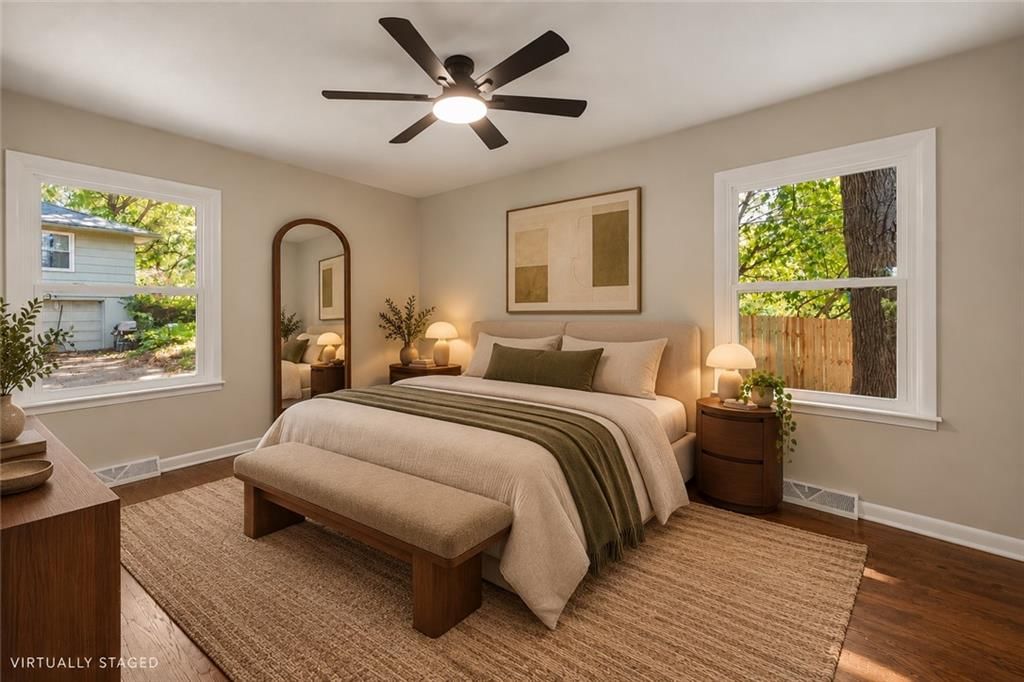 10015 E 31st Street, Independence, MO: listing photo 3