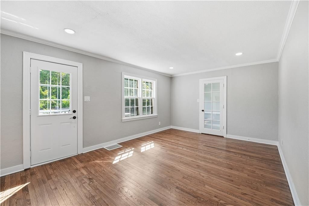5342 Foster Street — photo 2
