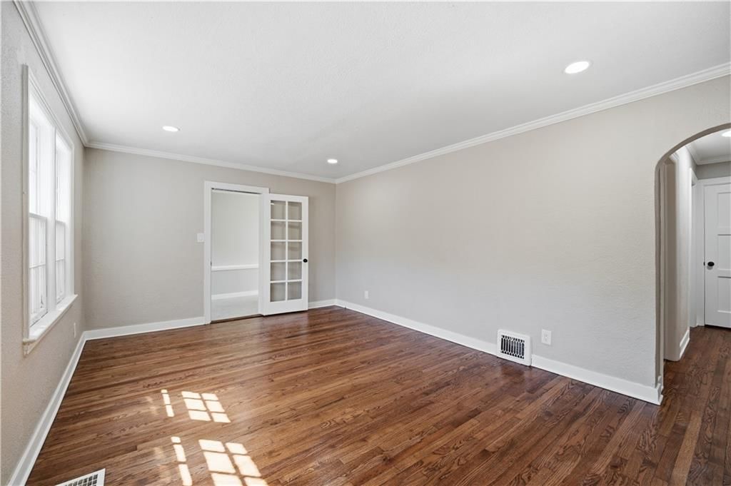 5342 Foster Street — photo 4