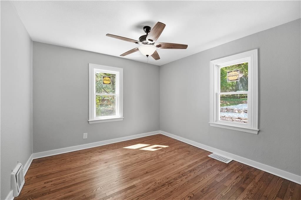 5342 Foster Street — photo 12