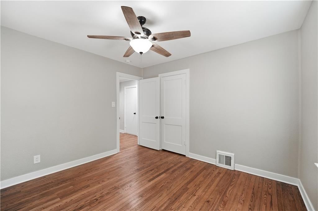 5342 Foster Street — photo 13