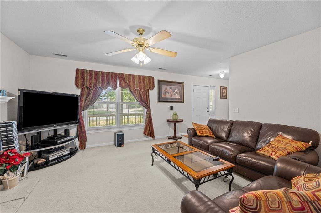 604 Stowe Court — photo 4