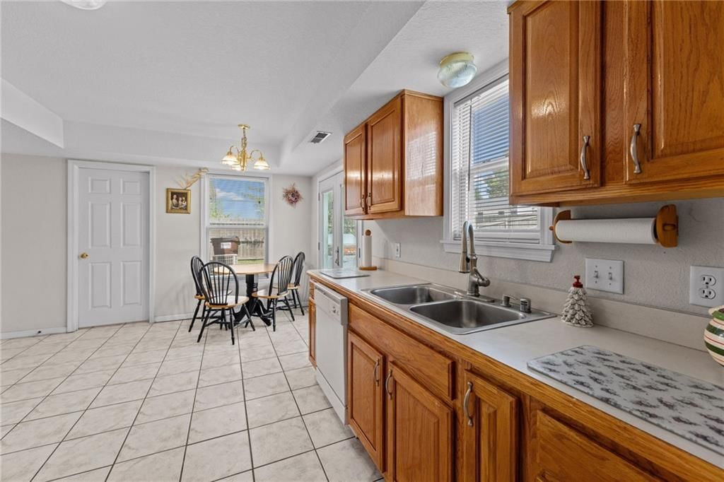 604 Stowe Court — photo 10