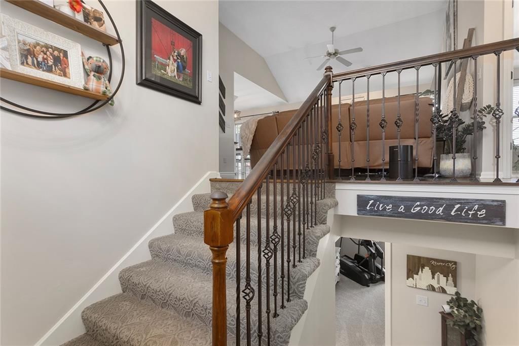 628 E Dogwood Street — photo 4