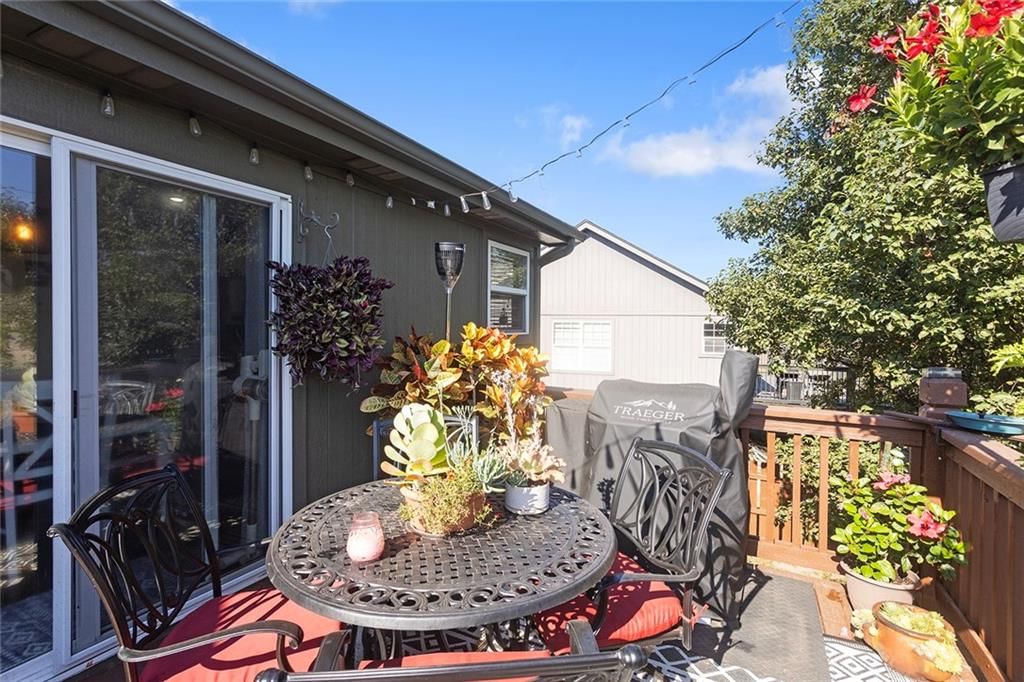 628 E Dogwood Street — photo 31