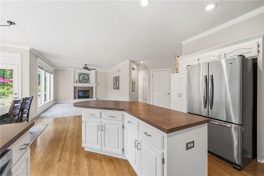 15421 S Alcan Street — photo 13