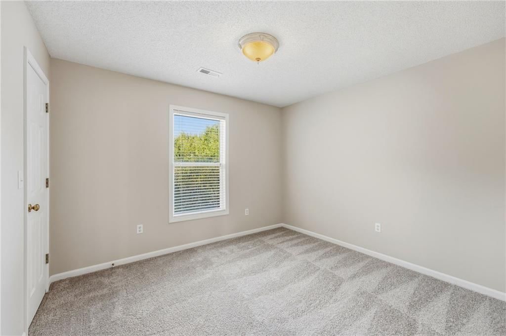 15421 S Alcan Street — photo 40
