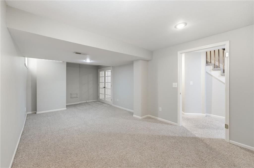 15421 S Alcan Street — photo 46