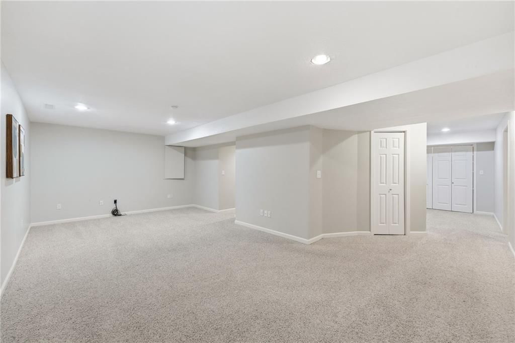 15421 S Alcan Street — photo 47