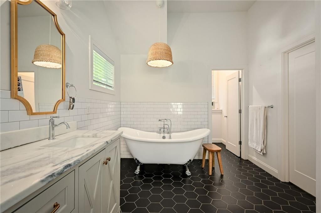 5917 W 61st Terrace — photo 26