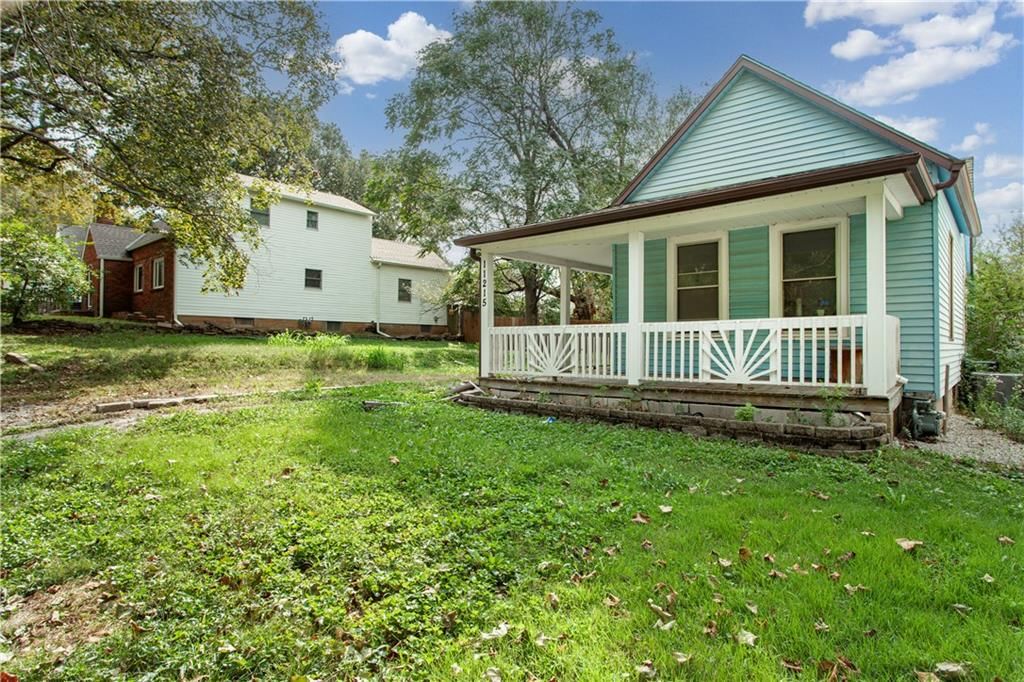11215 Evans Street, Sugar Creek, MO: listing photo 2