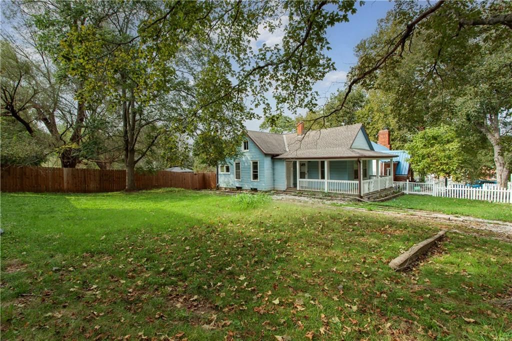 11215 Evans Street, Sugar Creek, MO: listing photo 3