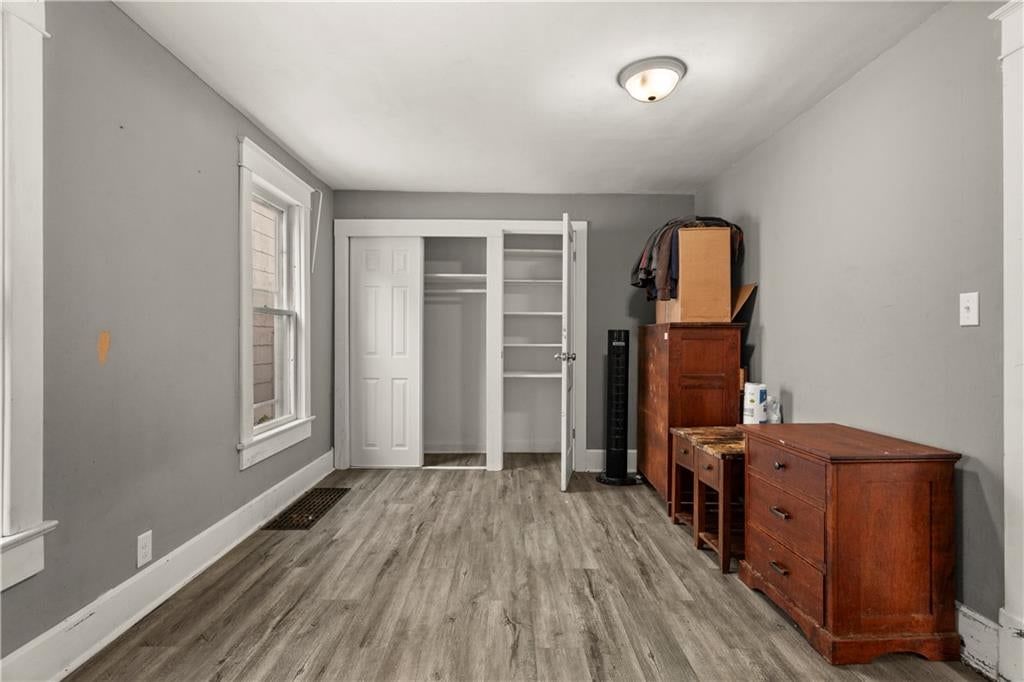 Photo 10 of 14 - 11215 Evans Street, Sugar Creek, MO 64054