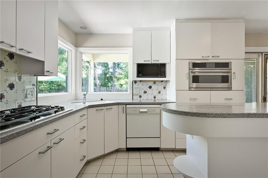 8311 Juniper Street — photo 4