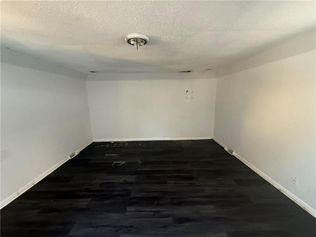 307 N Lawn Avenue — photo 8