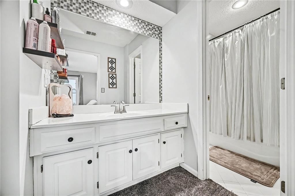 8008 Park Ridge Drive — photo 25