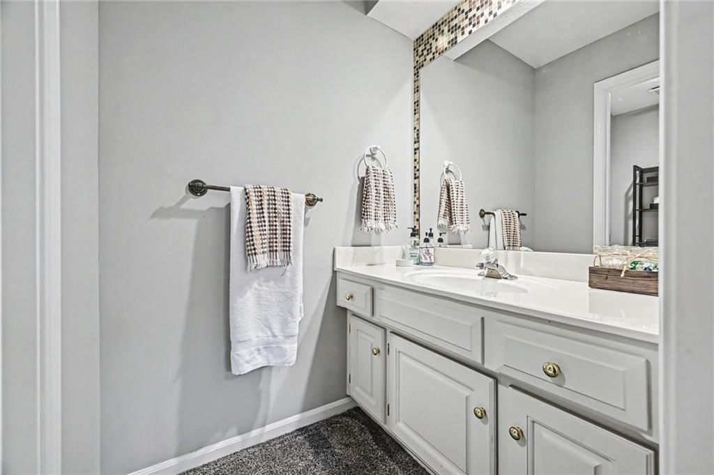 8008 Park Ridge Drive — photo 26
