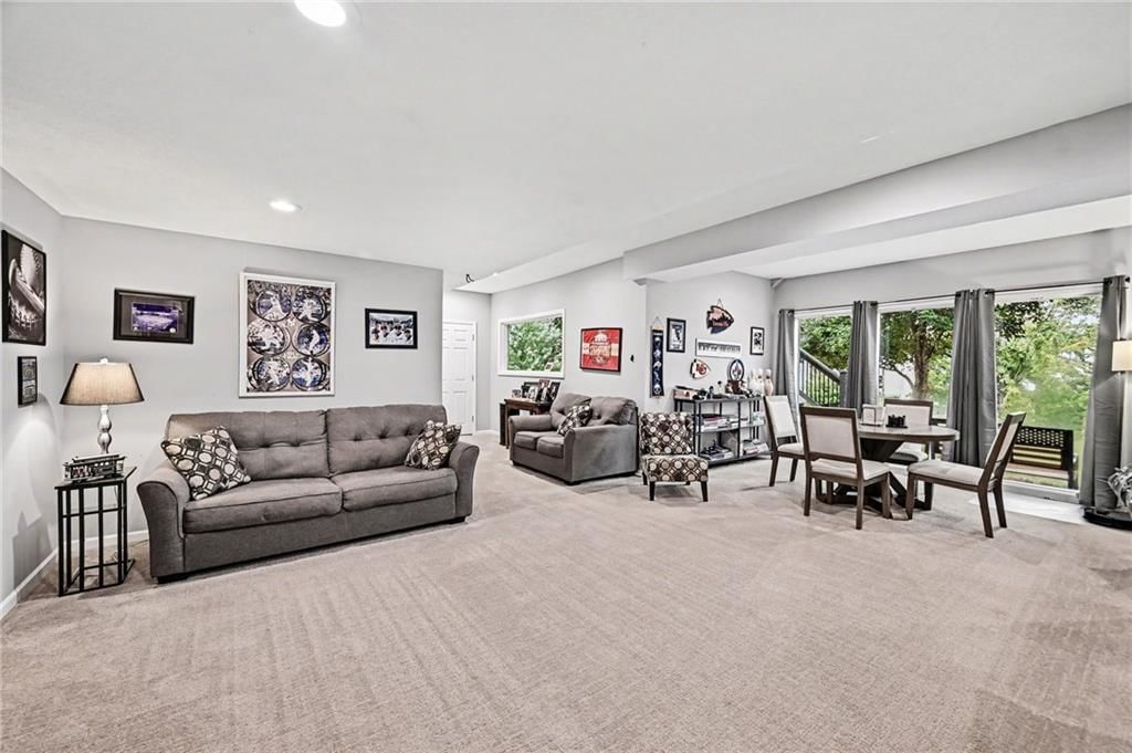 8008 Park Ridge Drive — photo 28