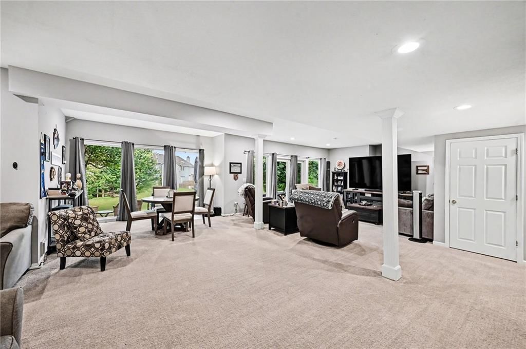 8008 Park Ridge Drive — photo 30
