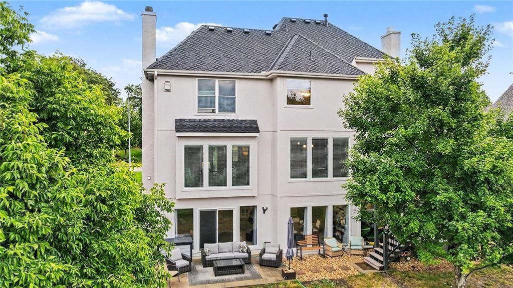 8008 Park Ridge Drive — photo 32