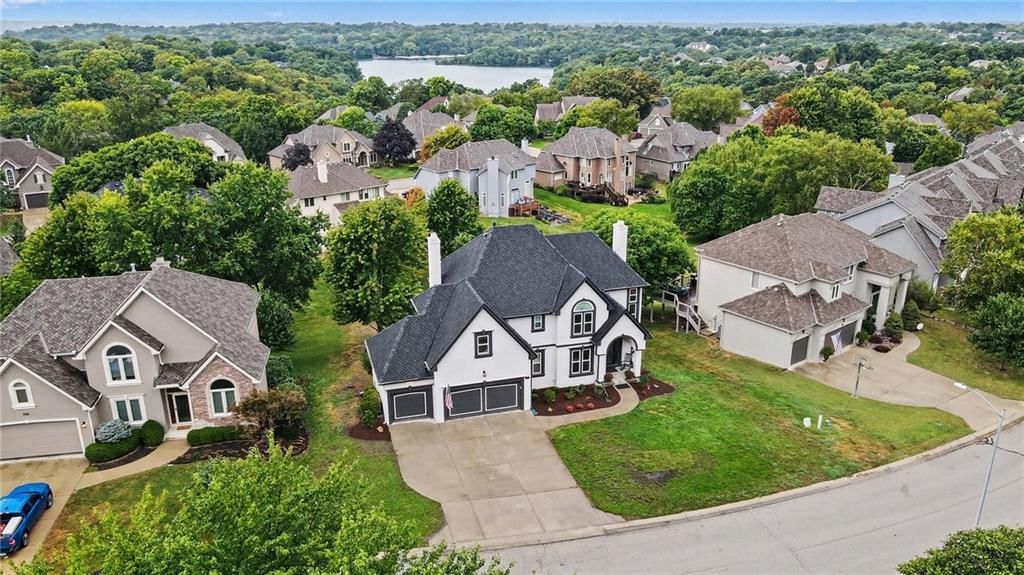 8008 Park Ridge Drive — photo 35