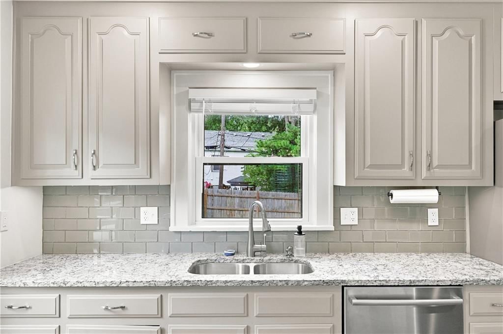 624 W Dartmouth Road — photo 16