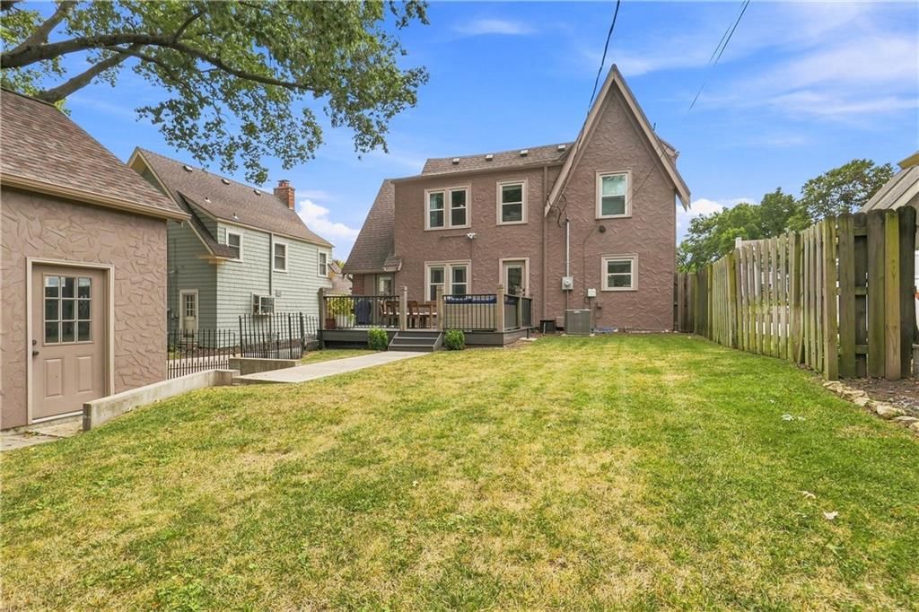 624 W Dartmouth Road — photo 42