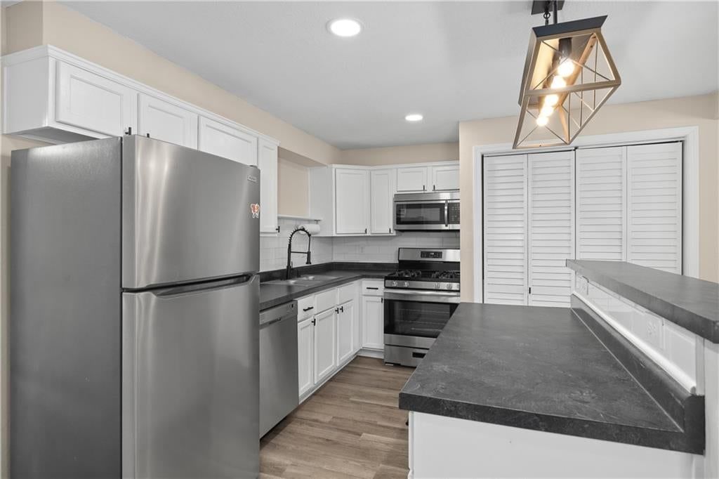 2718 Mary Street — photo 7