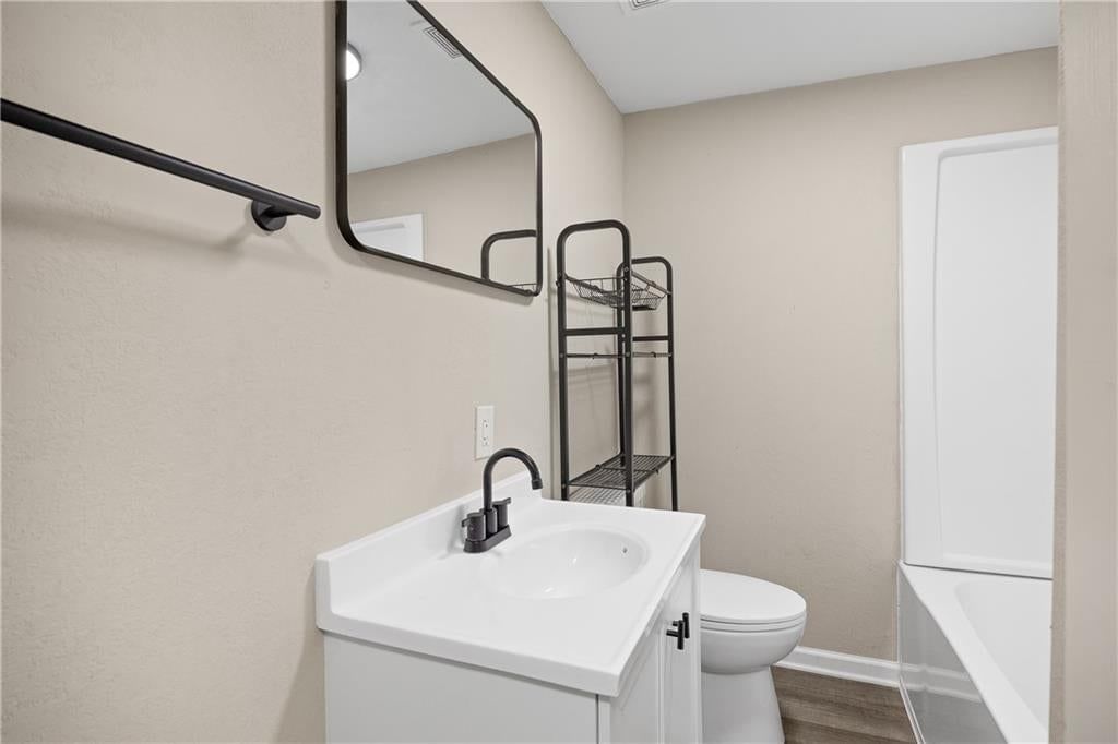 2718 Mary Street — photo 15