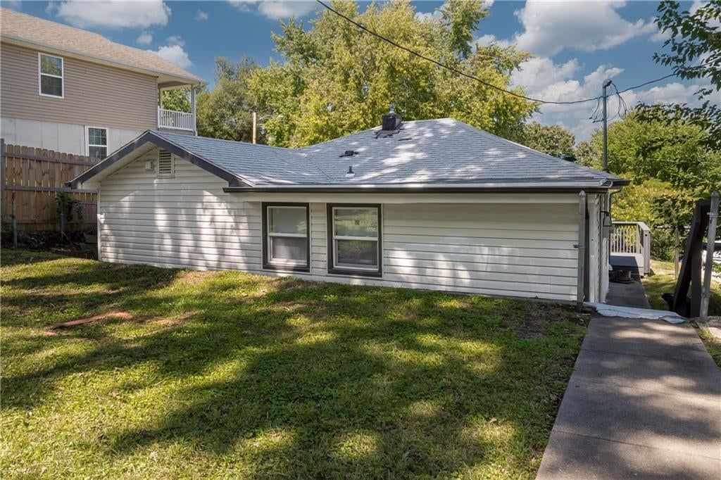 2718 Mary Street — photo 20